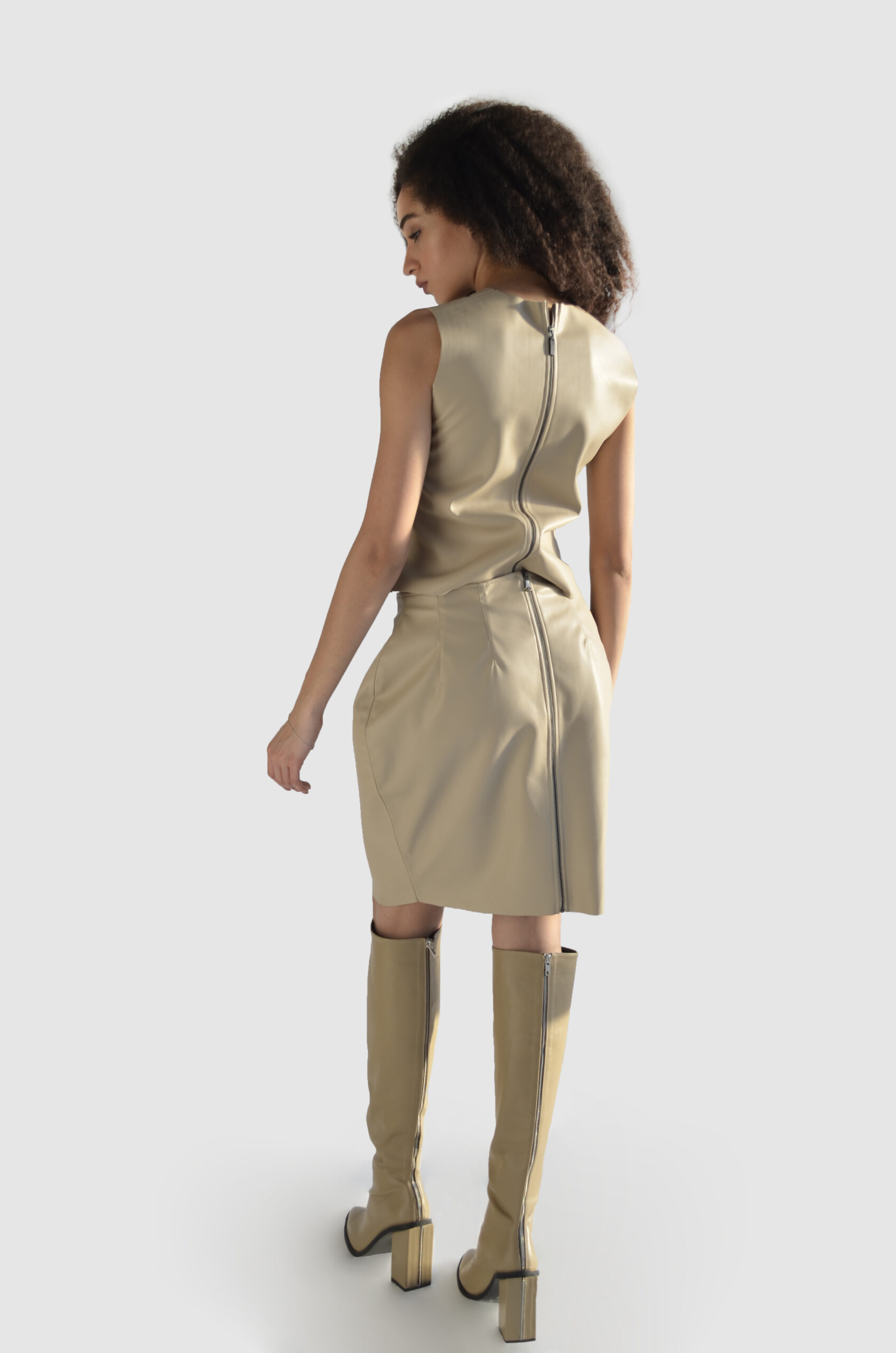 28C1C6CB-A4BA-45F0-81E7-3B25CE51CE69-ret