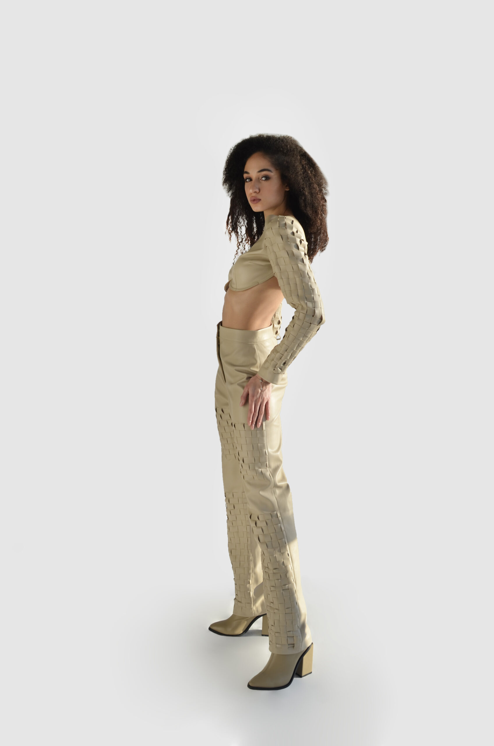 974841E5-65BD-4622-8E9C-6D72FAB3B39F-ret